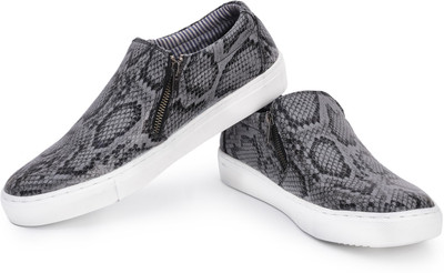 

Rozo Printed Slip On Sneakers For Men(Grey, Black