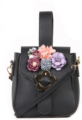 

Norman Todd Women Casual Black PU Sling Bag
