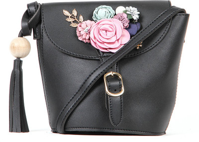 

Norman Todd Women Casual Black PU Sling Bag
