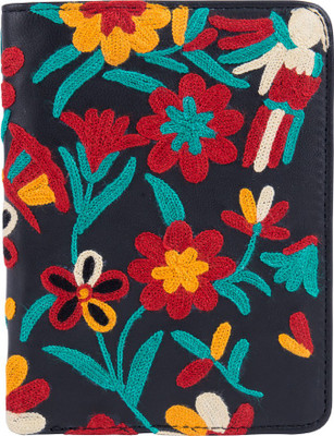 

Chumbak Women Black Genuine Leather Wallet(6 Card Slots)