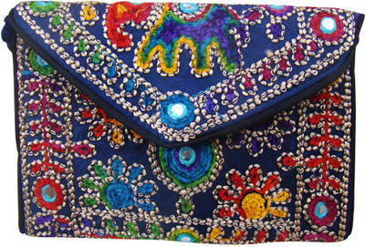 

The Living Craft Casual Multicolor Clutch