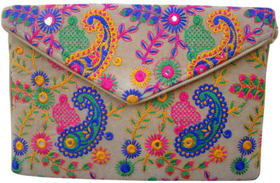 

The Living Craft Casual Multicolor Clutch