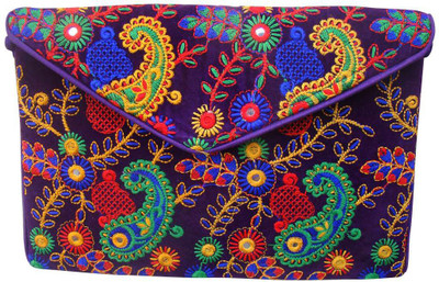 

The Living Craft Casual Multicolor Clutch