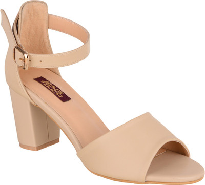 

Shuz Touch Women BEIGE Bellies