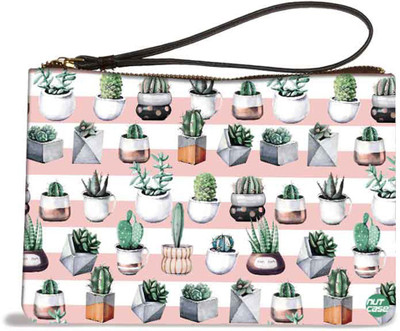 

Nutcase Cactus Pouch(Multicolor)