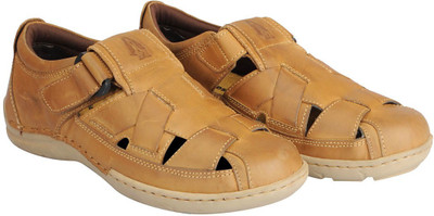

Hush Puppies Men Camel Sandals