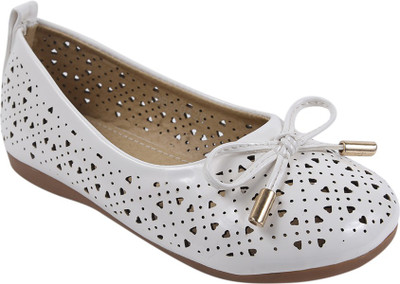 

JUMPS AND BUMPS Girls Slip on Ballerinas(White