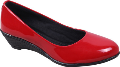 

Lily Women Red Bellies