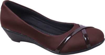 

Lily Women Brown Bellies