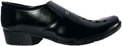 

ZURON Slip On For Men(Black