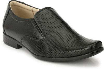

vogue shoe Slip On For Men(Black