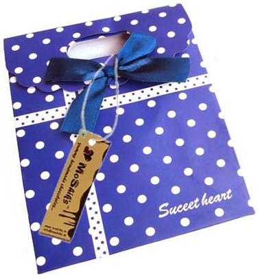 

Moshiks BLUE DOTTED PURSE 100 GM DARK BUTTERSCOTCH CHOCOLATES Bars(0.1 kg)