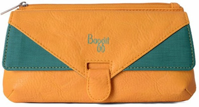 

Baggit Casual Yellow Clutch