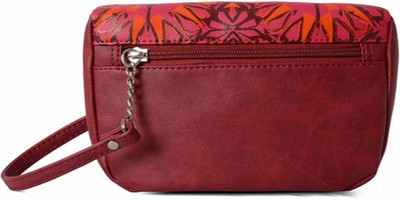 

Baggit Casual Red Clutch