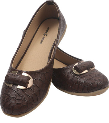 

JUMPS AND BUMPS Girls Slip on Ballerinas(Brown
