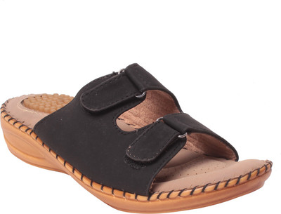 

MSC Women Black Wedges