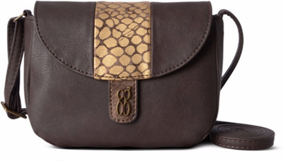 

Baggit Women Casual Brown PU Sling Bag