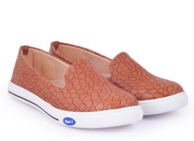 

Trendy Look J1140BG Slip On Sneakers For Women(Beige
