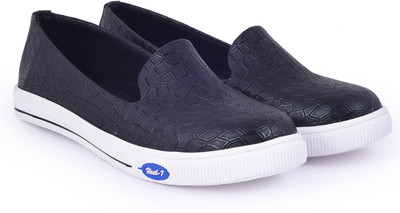 

Trendy Look J1140BL Slip On Sneakers For Women(Black