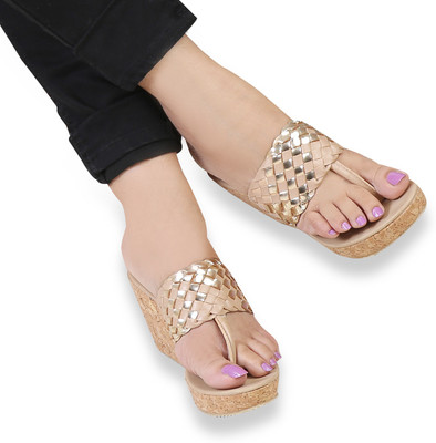 

LUSH Women Cream Wedges