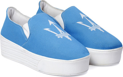 

Paduki 7003 Printed Slip On Sneakers For Women(Blue