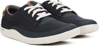 Clarks Mapped Edge Blue Combi Casual Shoes For Men(Grey