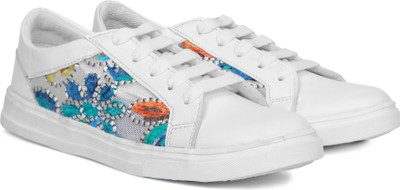 

Beonza Canvas Shoes For Women(Black)