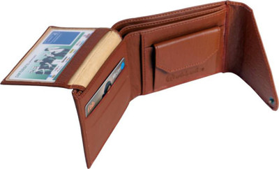 

Wildantler Boys Tan Artificial Leather Wallet(6 Card Slots)