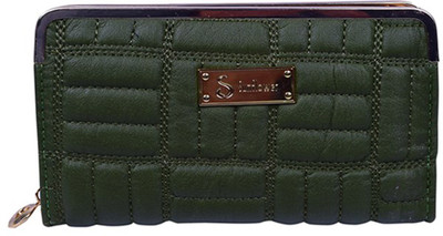 

Gorgeous Casual Green Clutch