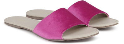 

Miss CL By Carlton London Women FUSCHIA Flats