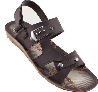 

Claptrap Men Brown Casual