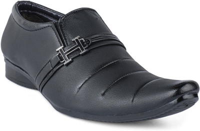 

BAAZ Slip On For Men(Black)