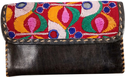 

India Meets India Casual Brown Clutch