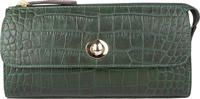 

Holii Casual Green Clutch