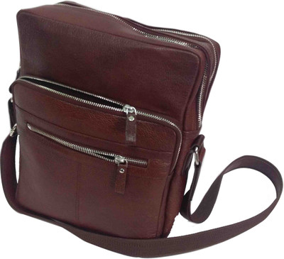 

Essart Sling Bag(Maroon)