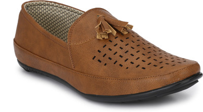 

AVIVO Stylish Comfortable Loafers For Men(Tan