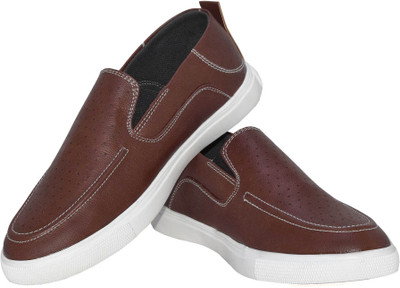 

Hiker Boys Slip on Sneakers(Maroon, Tan