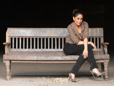 

Myimage Kareena Kapoor Digital Printing Poster (12.0 inch x 18.0 inch) Paper Print(12 inch X 18 inch, Rolled)