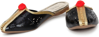 

Denill Traditional Jutis For Women(Black
