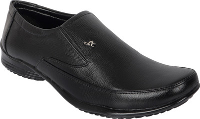 

Vincenzo Slip On For Men(Black, Vn_1403_fr_bk