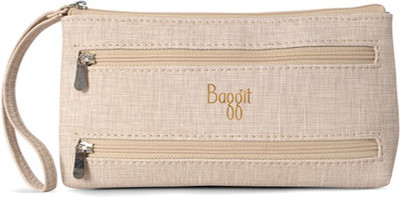 

Baggit Casual White Clutch