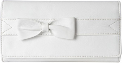 

Baggit Casual White Clutch