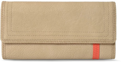 

Baggit Casual Beige Clutch