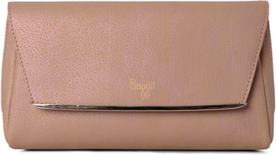 

Baggit Casual Beige Clutch