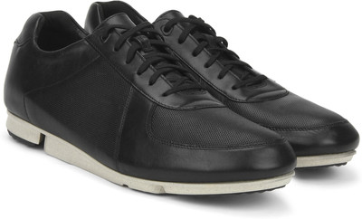 Clarks Triturn Race Black Leather Casual For Men(Black