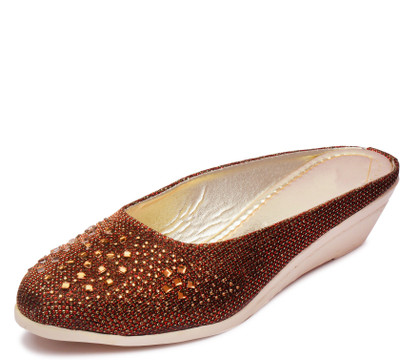 

Style Height Women's Maroon Casual Bellies/Flats/Ethnic Sandals Casuals For Women(Maroon