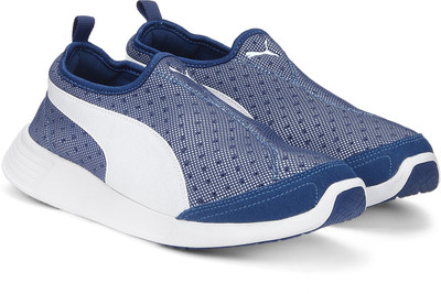 Puma ST Trainer Evo Slip-on DP Running Shoes For Men(Blue, True blue-puma white