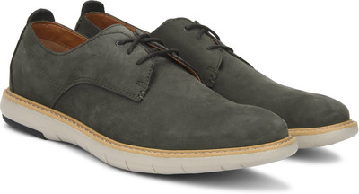 

Clarks Flexton Plain Brown Nubuck Corporate Casual For Men(Grey