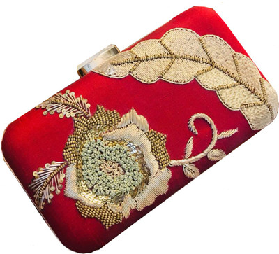 

Craftbazaar Party Red Clutch