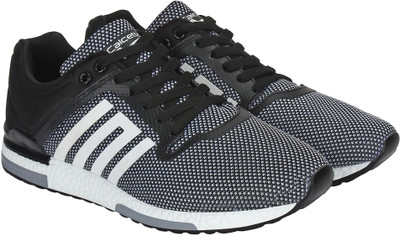

CALCETTO PACIFIC Running Shoes For Men(Black, White